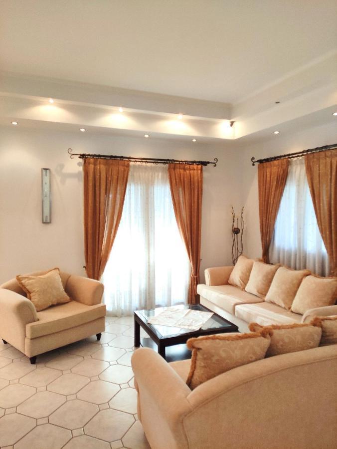 Anastasiou In Crossroad Apartment *